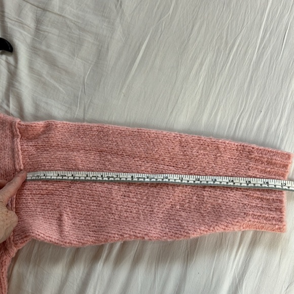 ANTHROPOLOGIE light rose cropped acrylic and wool sweater, excell cond. Size M. - Picture 6 of 7
